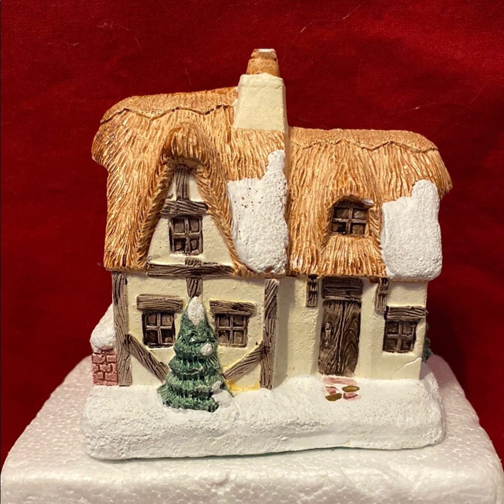 Vintage A Dickens Collection Cottage Cratchit ceramic home village